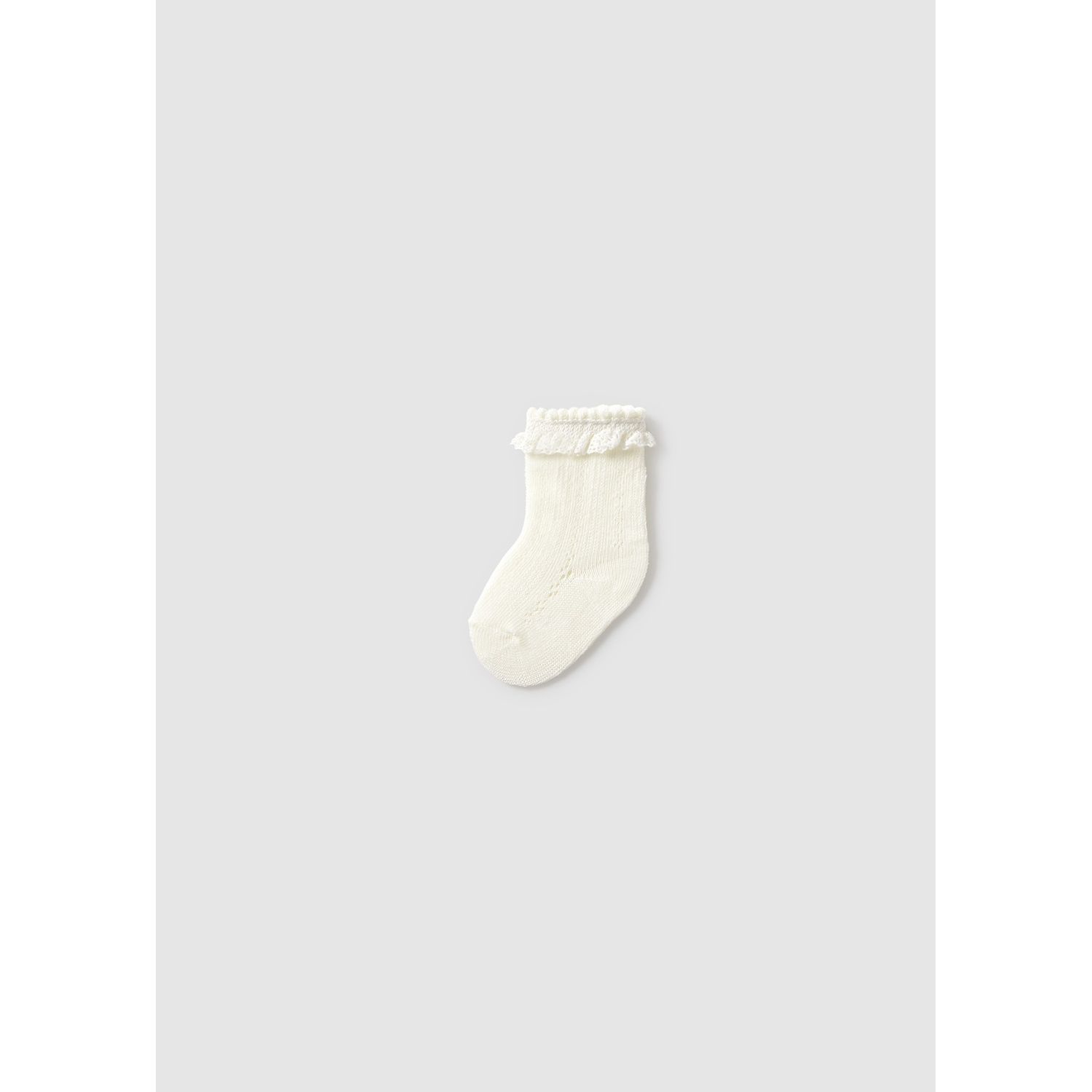 CREAM SOCKS RUFFLE / 9923-058
