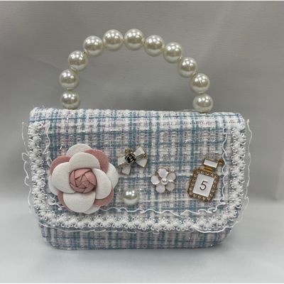 Z11918ZER / TWEED PURSE BABY BLUE & WHITE TRIM CHARMS