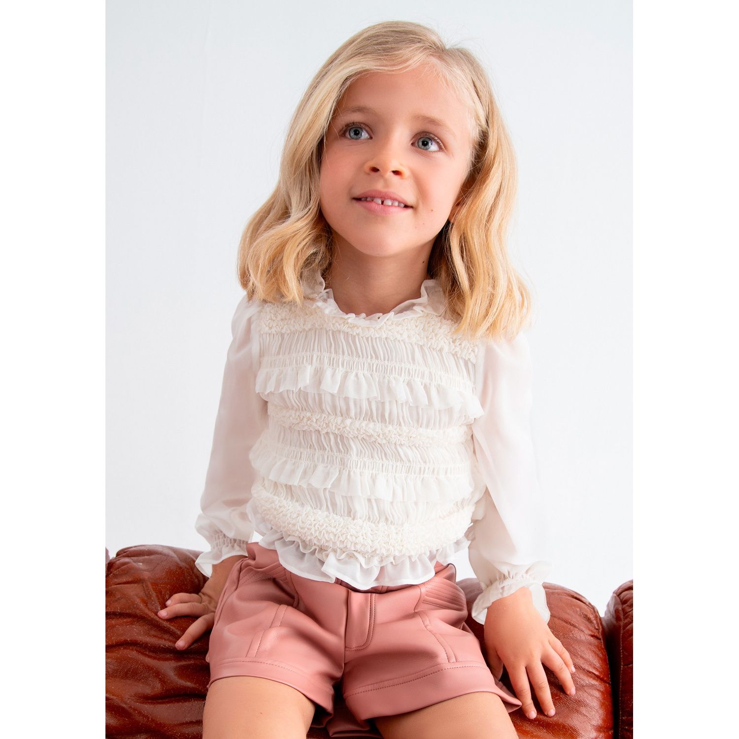 OFF WHITE BLOUSE RUFFLED FRONT LONG SLEEVE / 5614-003