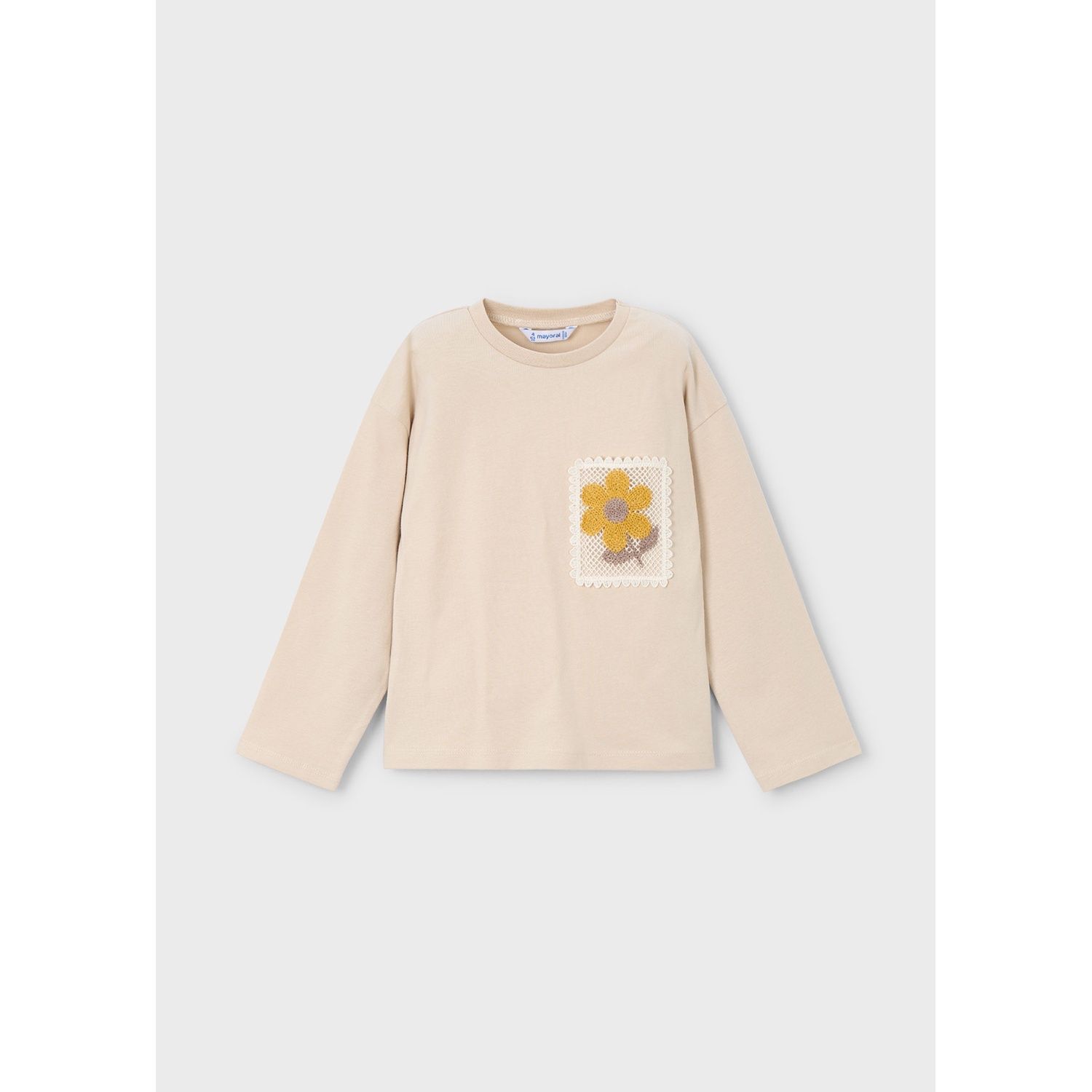 TAUPE TSHIRT CROCHET FLOWER APPLIQUE / 4004-079
