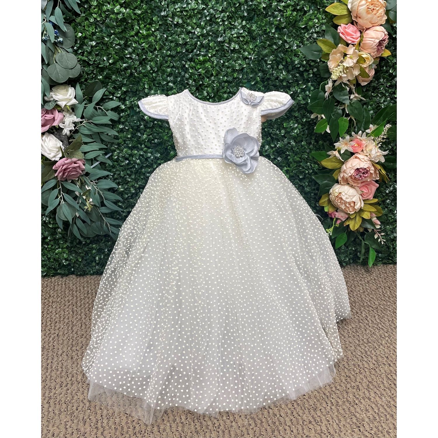 WHITE DRESS BLUE FLOWER APPLIQUE  DOTTED TULLE SKIRT / 306
