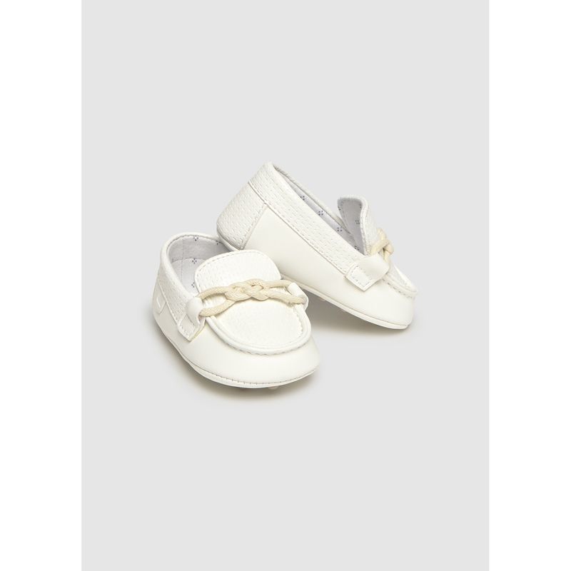 WHITE MOCCCASIN SHOE BRAIDED TRIM / 9083-091