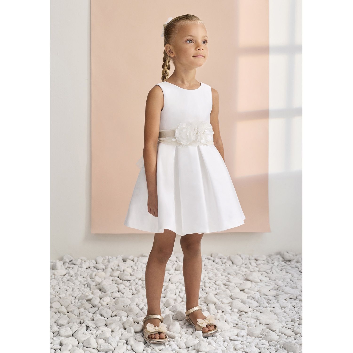 CREAM DRESS GOLD BELT FLOWER APPLIQUE PLEATED / 5030-086