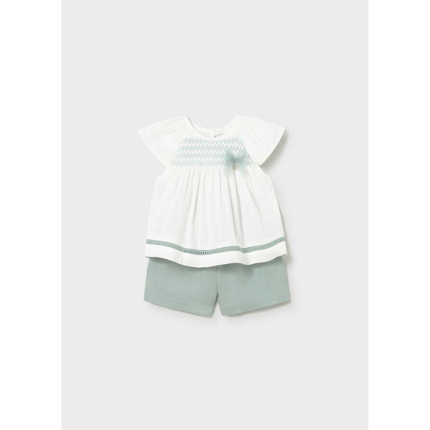 WHITE & GREEN SHORT SET SMOCKING & CUTOUT TRIM LINEN / 1212-073