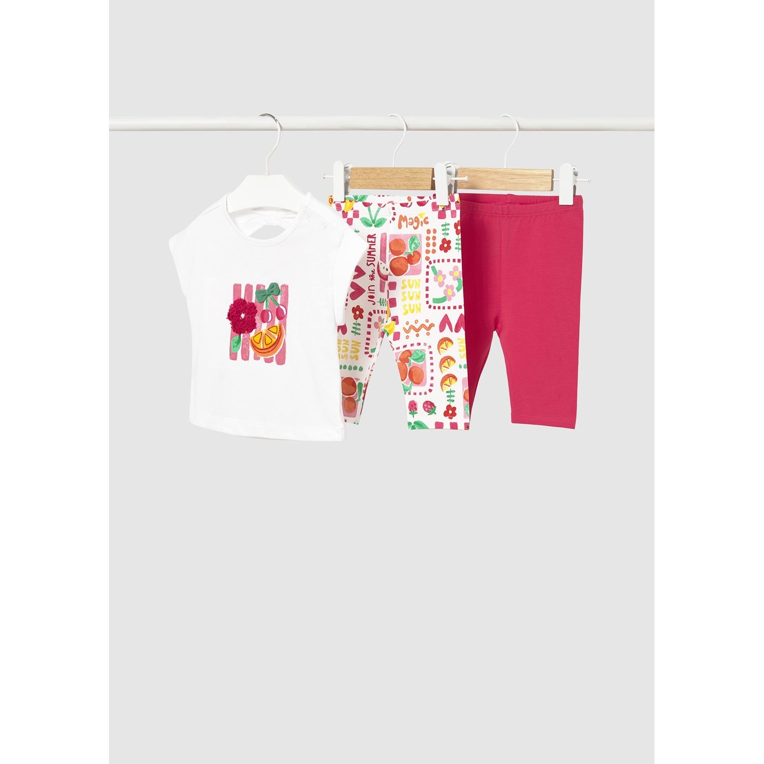 3PC WHITE & FUSCHIA & MCL PATTERN CAPRI LEGGING SET / 1752-010