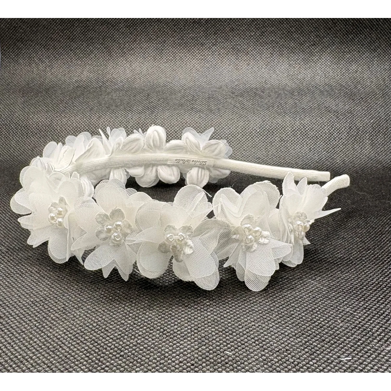 OFF WHITE DAISY HEADBAND FLOWERS WITH PEARL CENTRE / 0