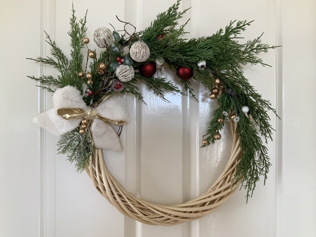 Cream textured delight - Willow Winter Wreath