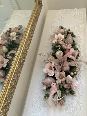 Shimmering pink delight - cream blushing centrepiece
