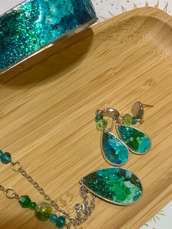 Teardrop Shaped, Color Shifting Teal, Green and Blue, Boho-Style Beaded Necklace &amp; Earring Pendant Set with Matching Cuff Bracelet