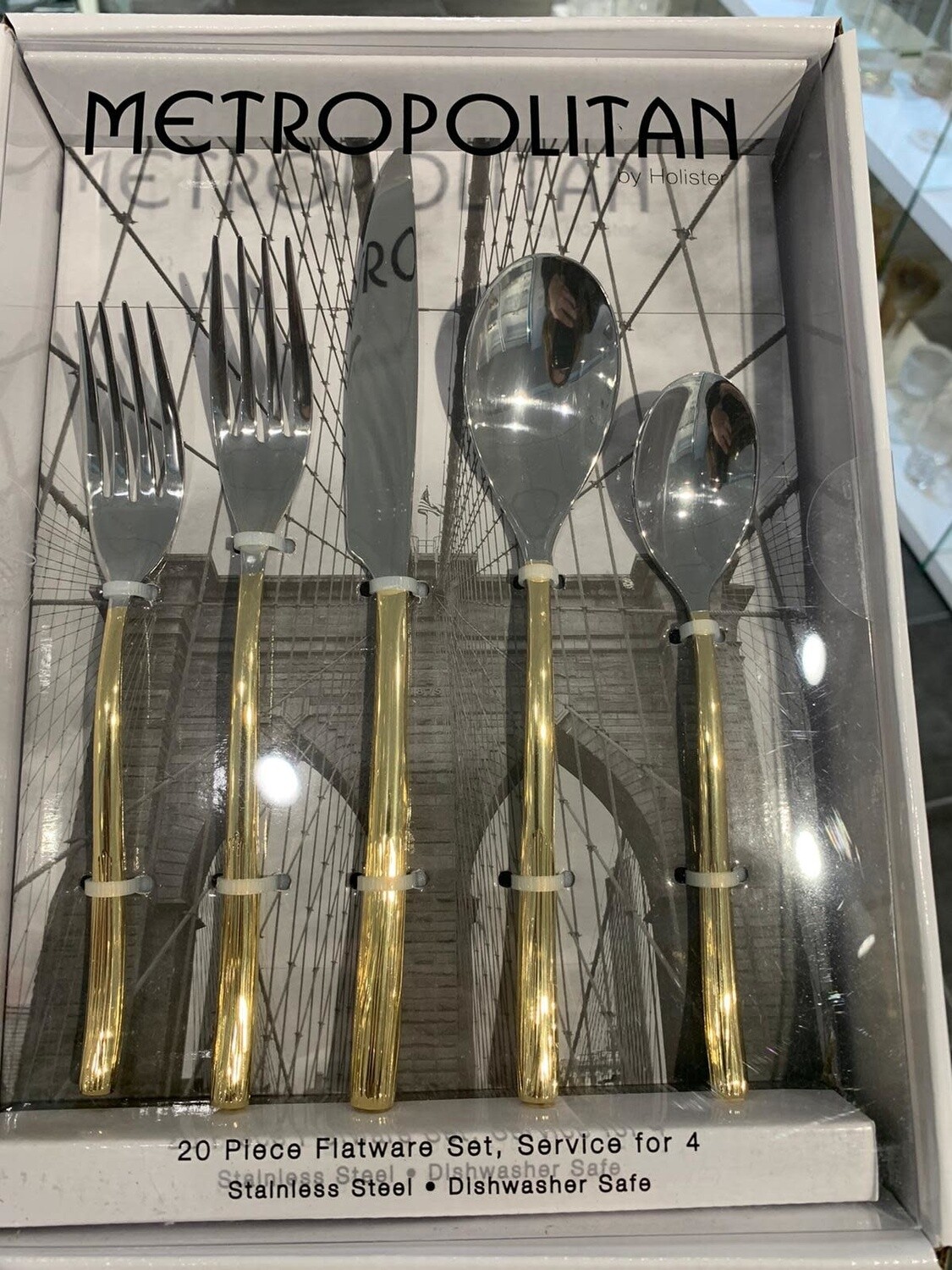 Unami gold handle 20 pc Flatware set