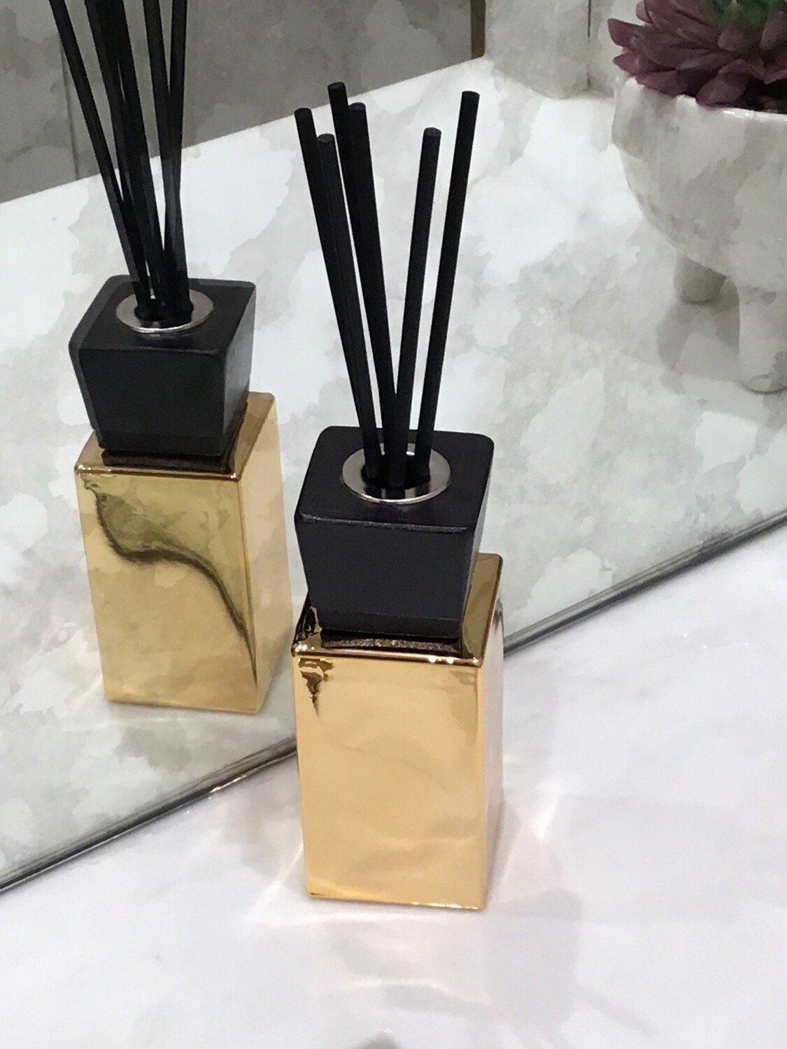 Gold Square Reed Diffuser with Wood Top
