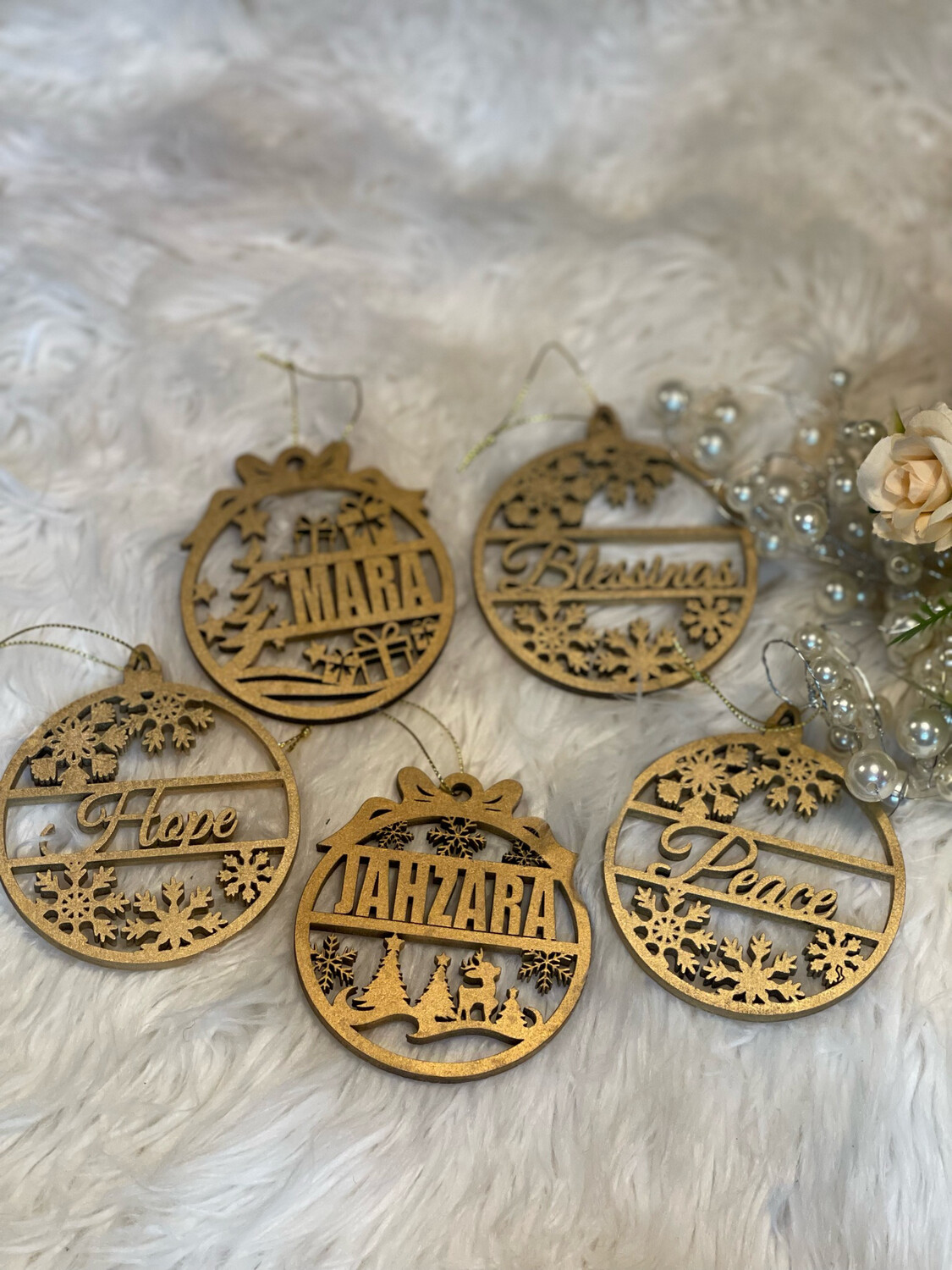 CHRISTMAS NAME ORNAMENTS SINGLE