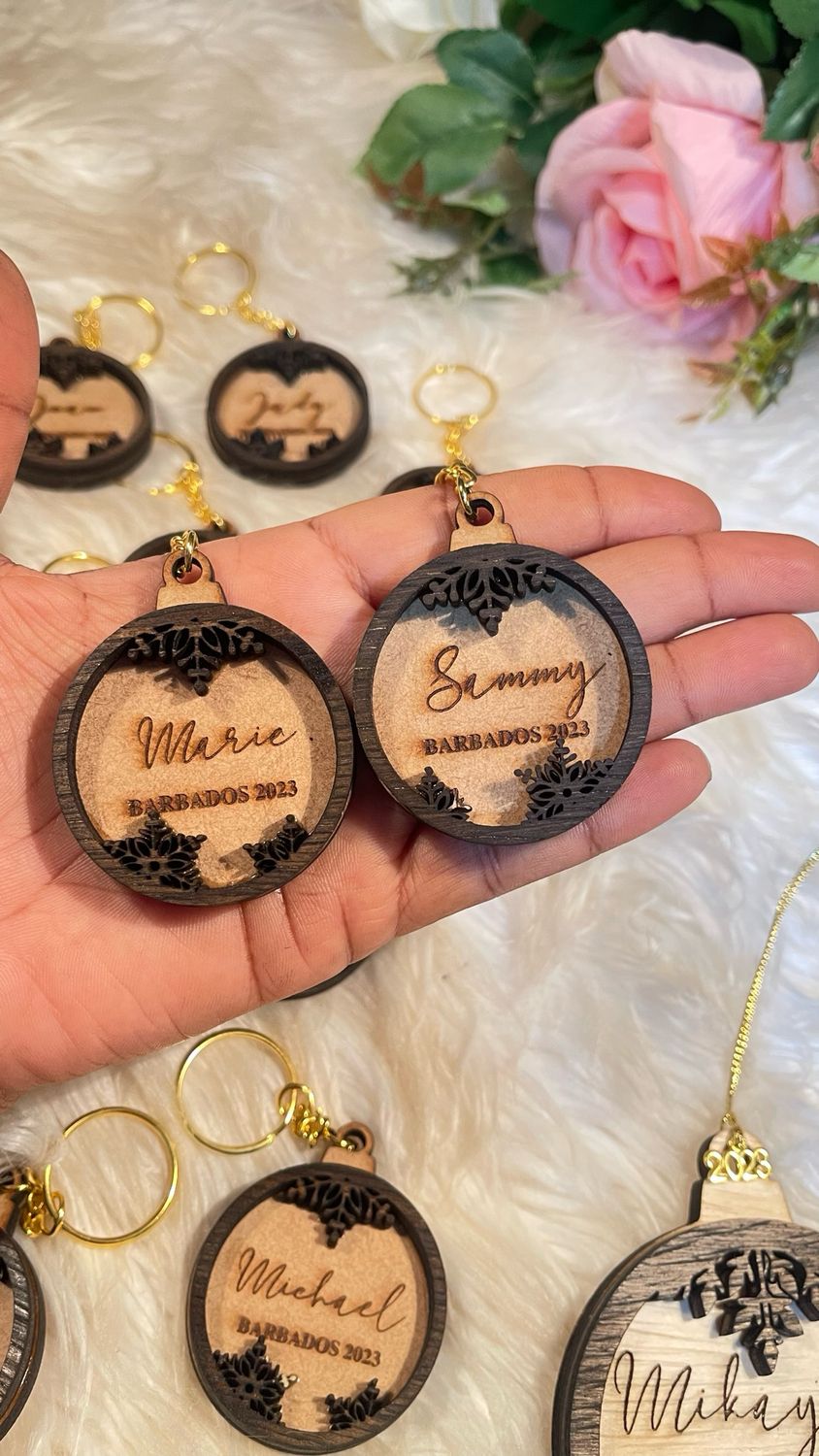 LAYERED SNOWFLAKE KEYCHAIN