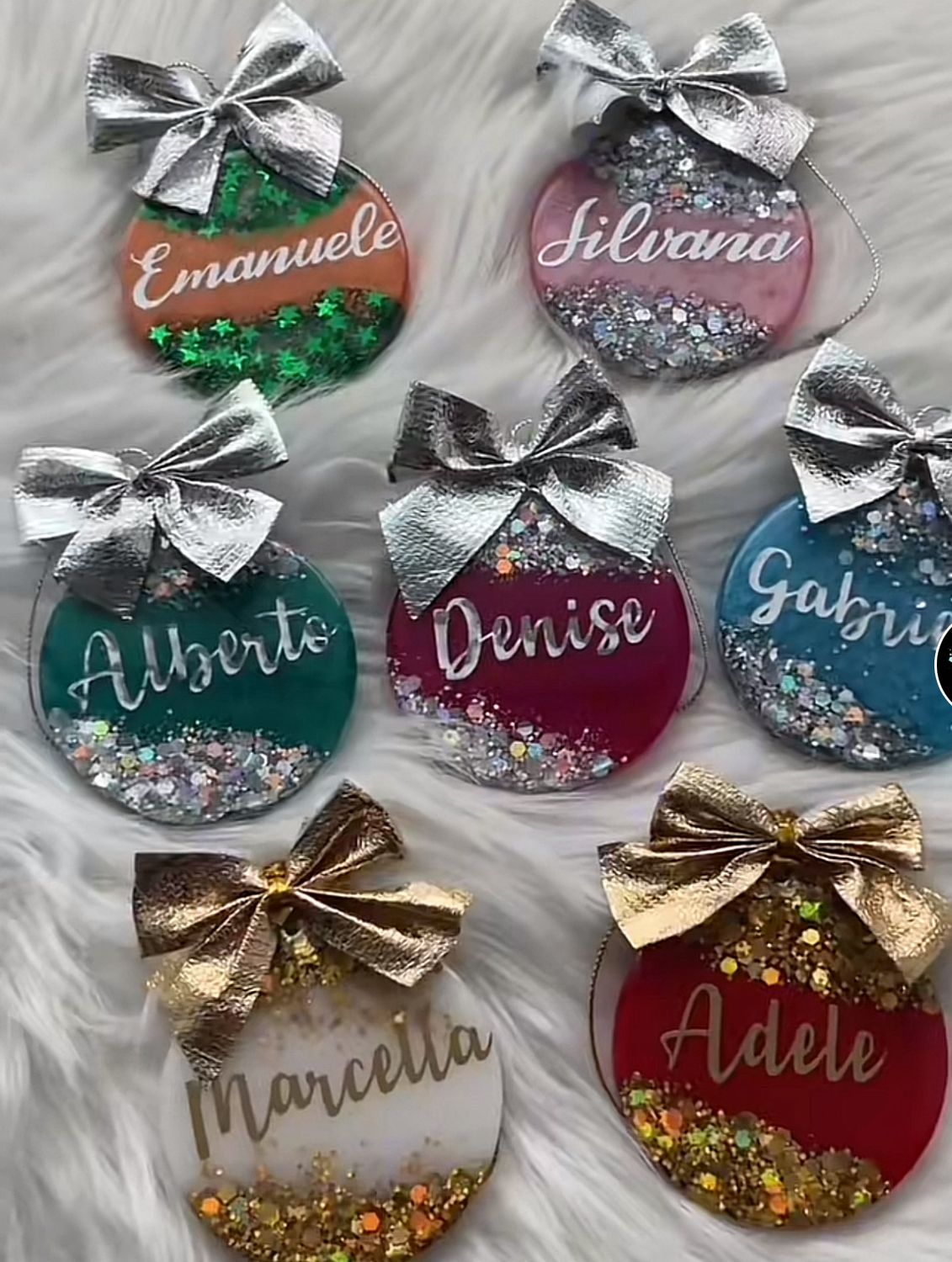 COLORED RESIN ORNAMENT WITH GLITTER
