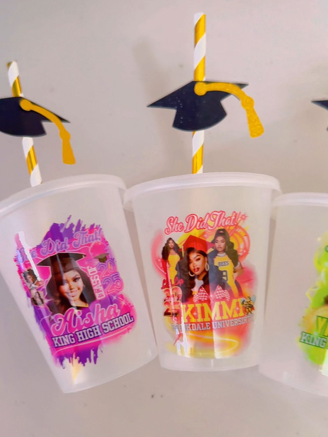 GRADUATION PLASTIC REUSABLE CUPS 12OZ