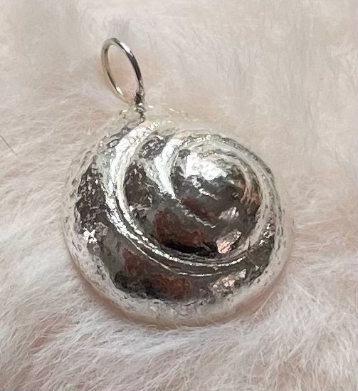 Silver shell pendant