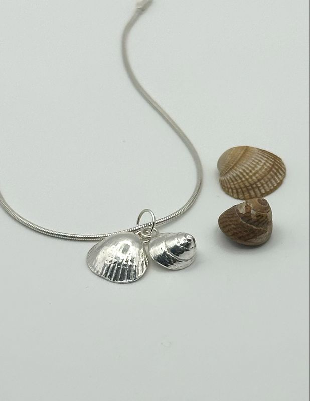 Wells Shell Duo Necklace