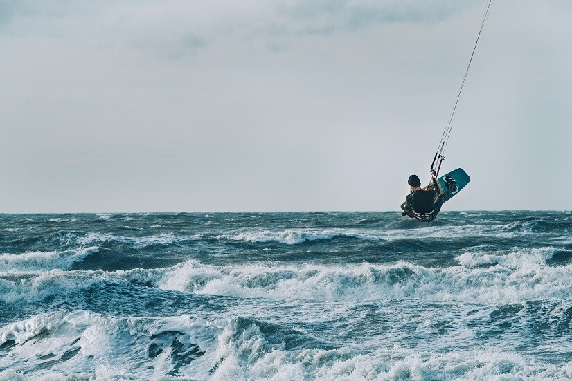 Kiter in actie Zandvoort - print op paneel