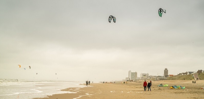Kites op het strand - print op canvas
