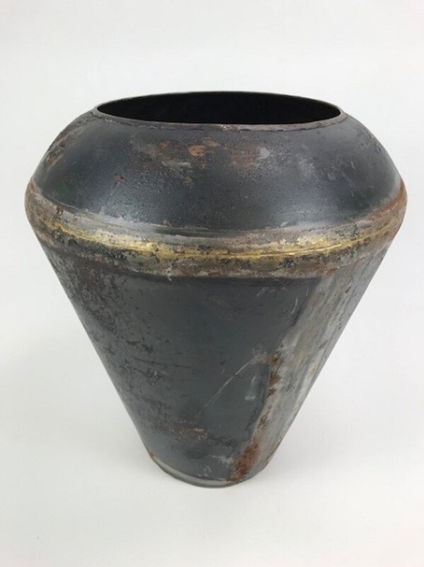 Vase Recycle Iron