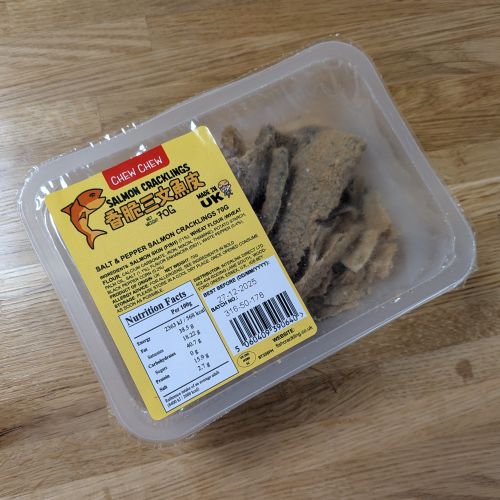 Chew Chew  Salmon Cracklings 70g 香脆三文魚皮椒鹽味