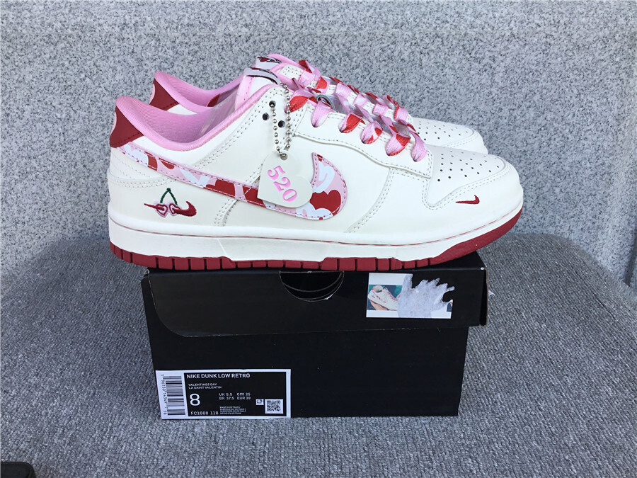 Dunk Low Pink Blush