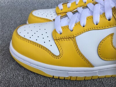 Dunk Low Pollito