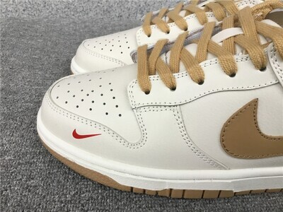 Dunk Low Gold S
