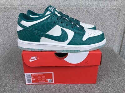 Dunk Low Emerald