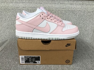 Dunk Low Barbie