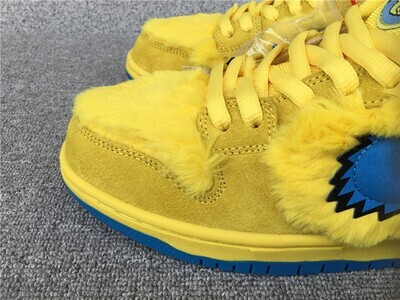 Dunk Low Yellow Bear