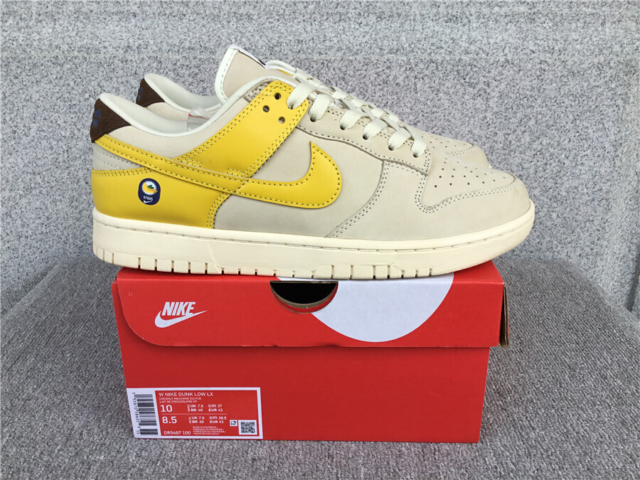 Dunk Low Venture