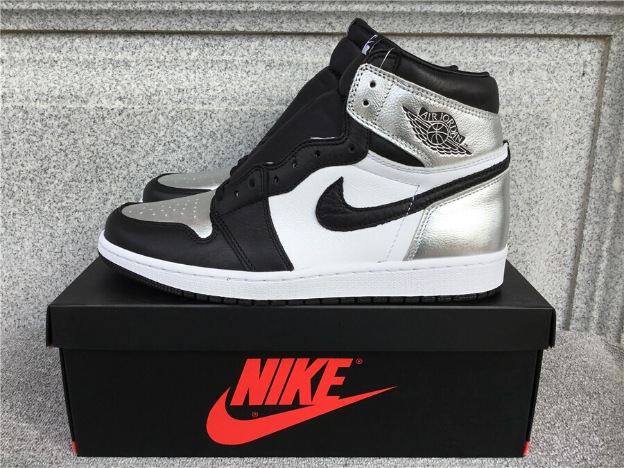 AJ1 Platinium