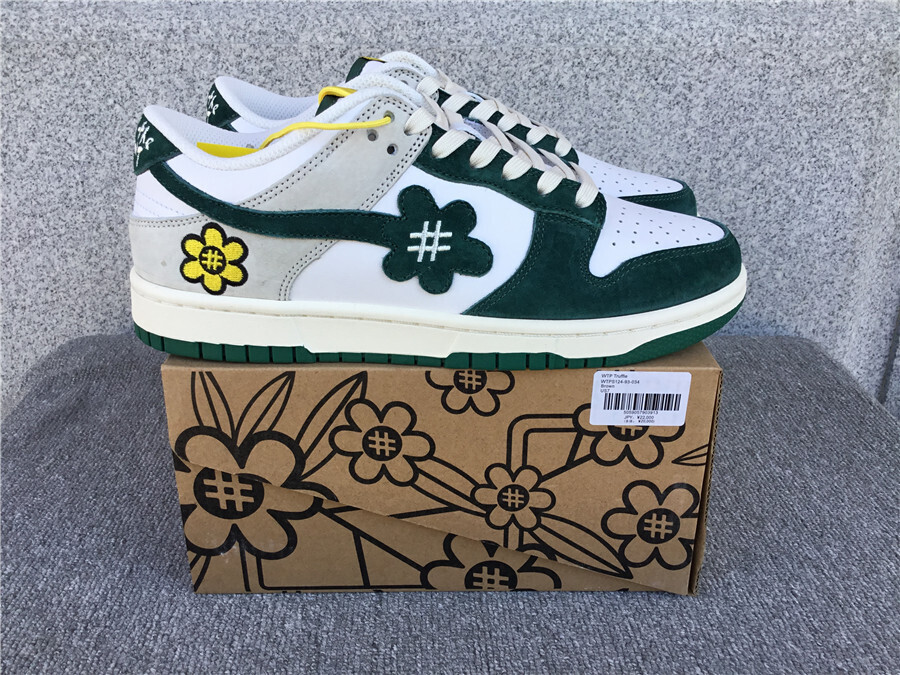 Dunk Low Realm