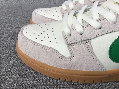 Dunk Low Parade