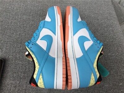 Dunk Low Nova