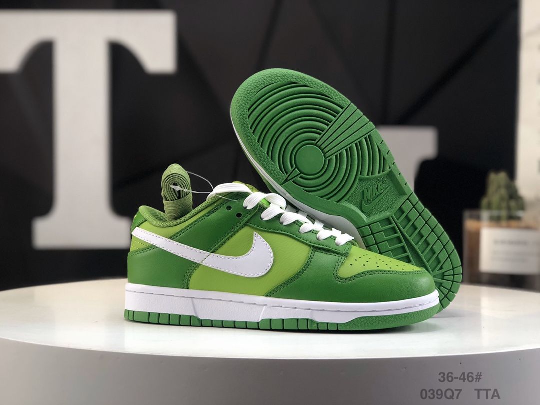 Dunk Low Chlorophyll