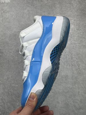 AJ11 Low University Blue