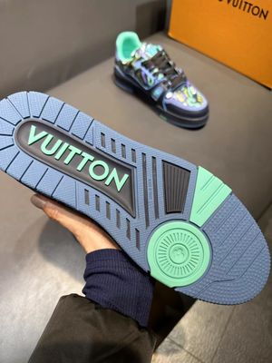 Louis Vuitton Trainer Monogram Street