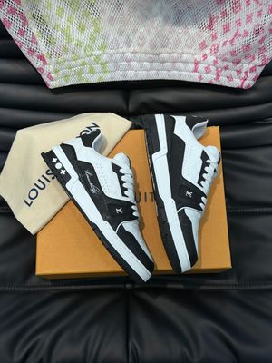 Louis Vuitton Trainer Black