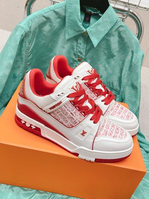 Louis Vuitton Red Street Style