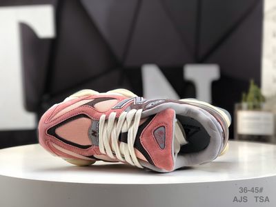 New Balance 9060 Versatile