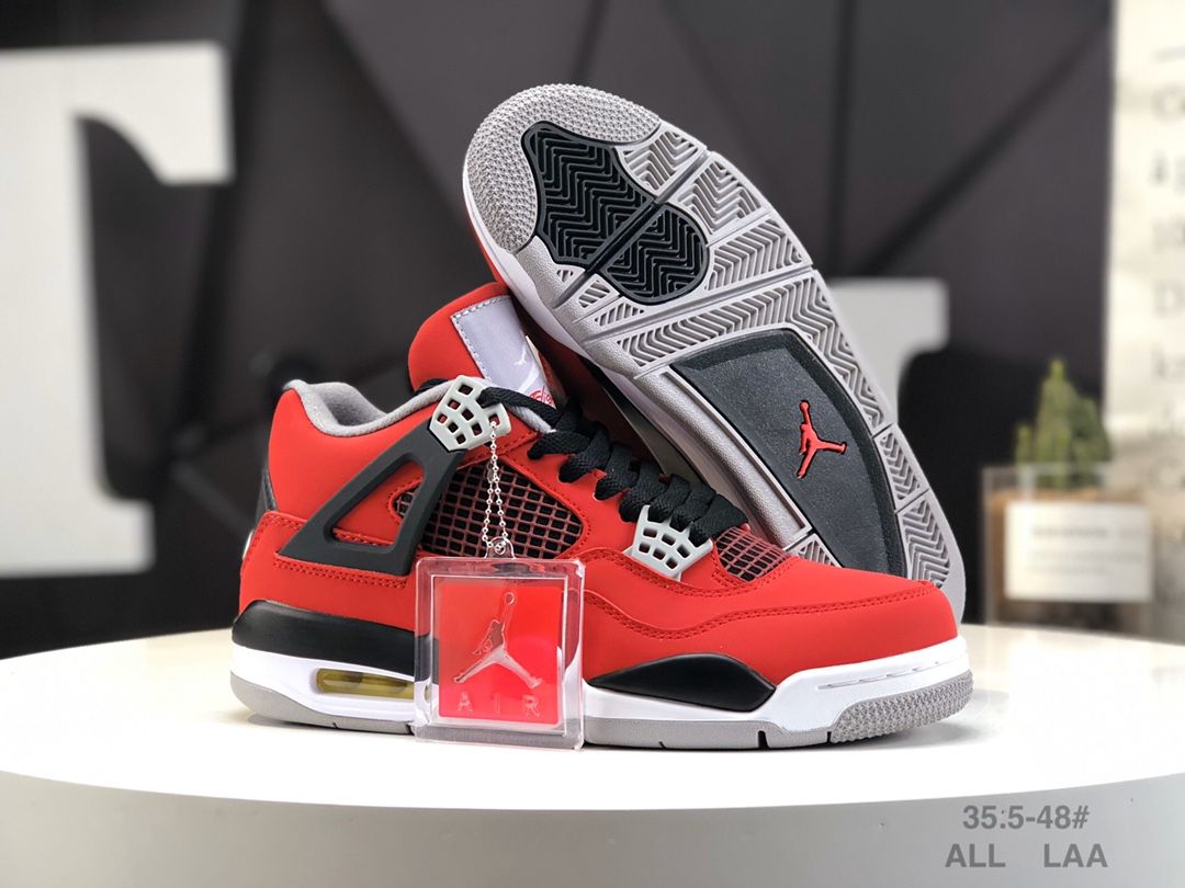 AJ4 Toro Bravo
