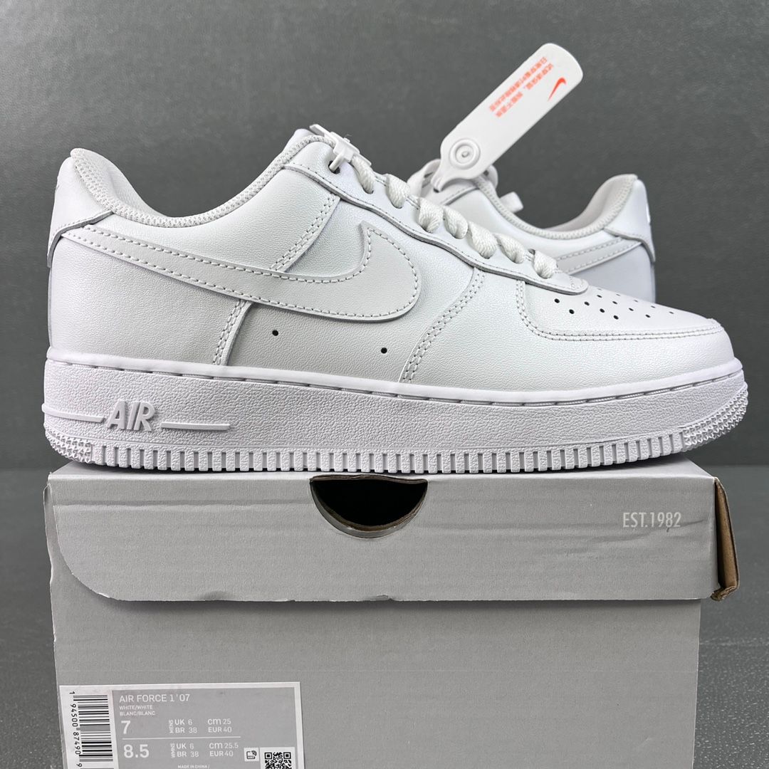 AF1 Low Triple White