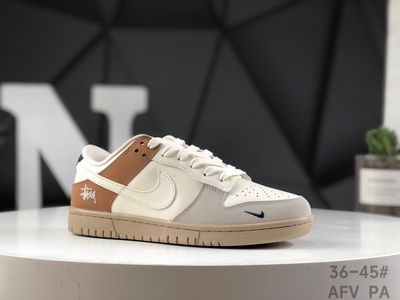 Dunk Low Stussy x Nike V2