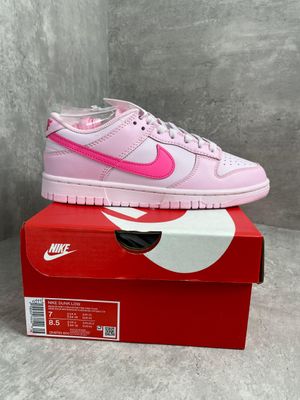 Dunk Low Triple Pink