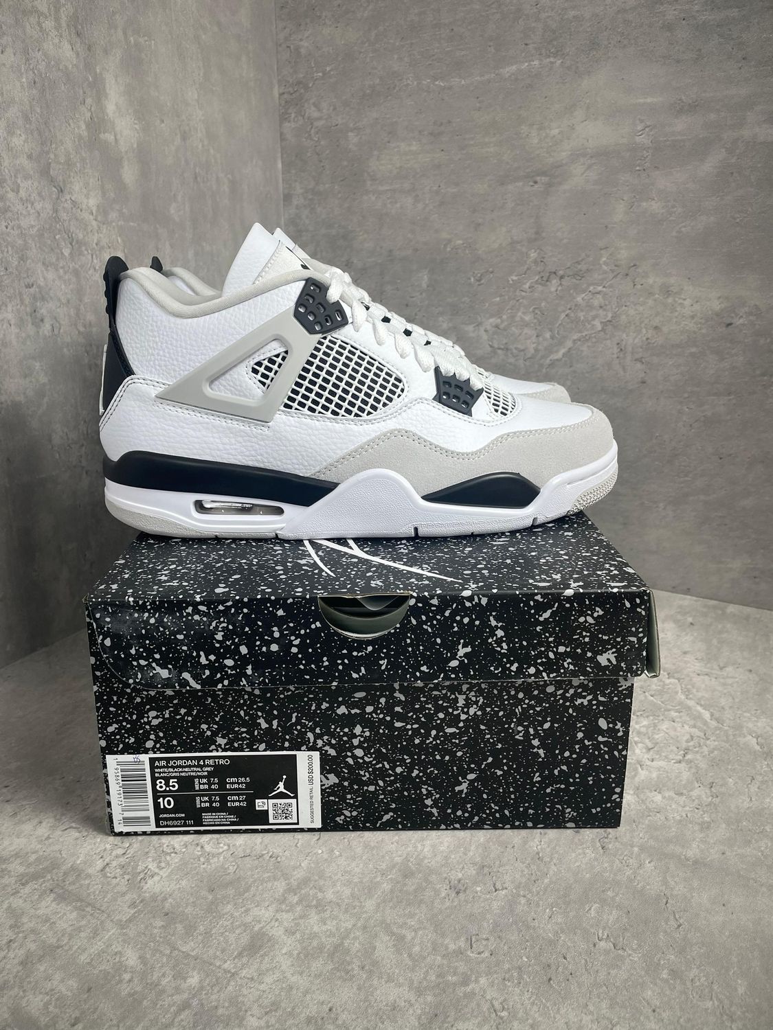 AJ4 Military Black
