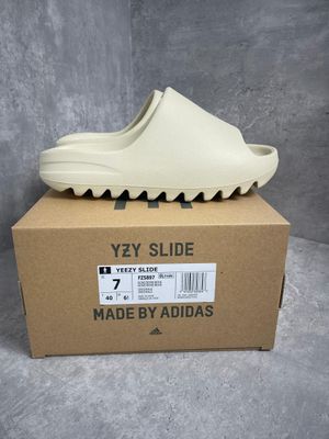 Yeezy Slide Bone