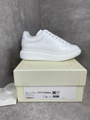 Alexndr McQueen Oversized All White