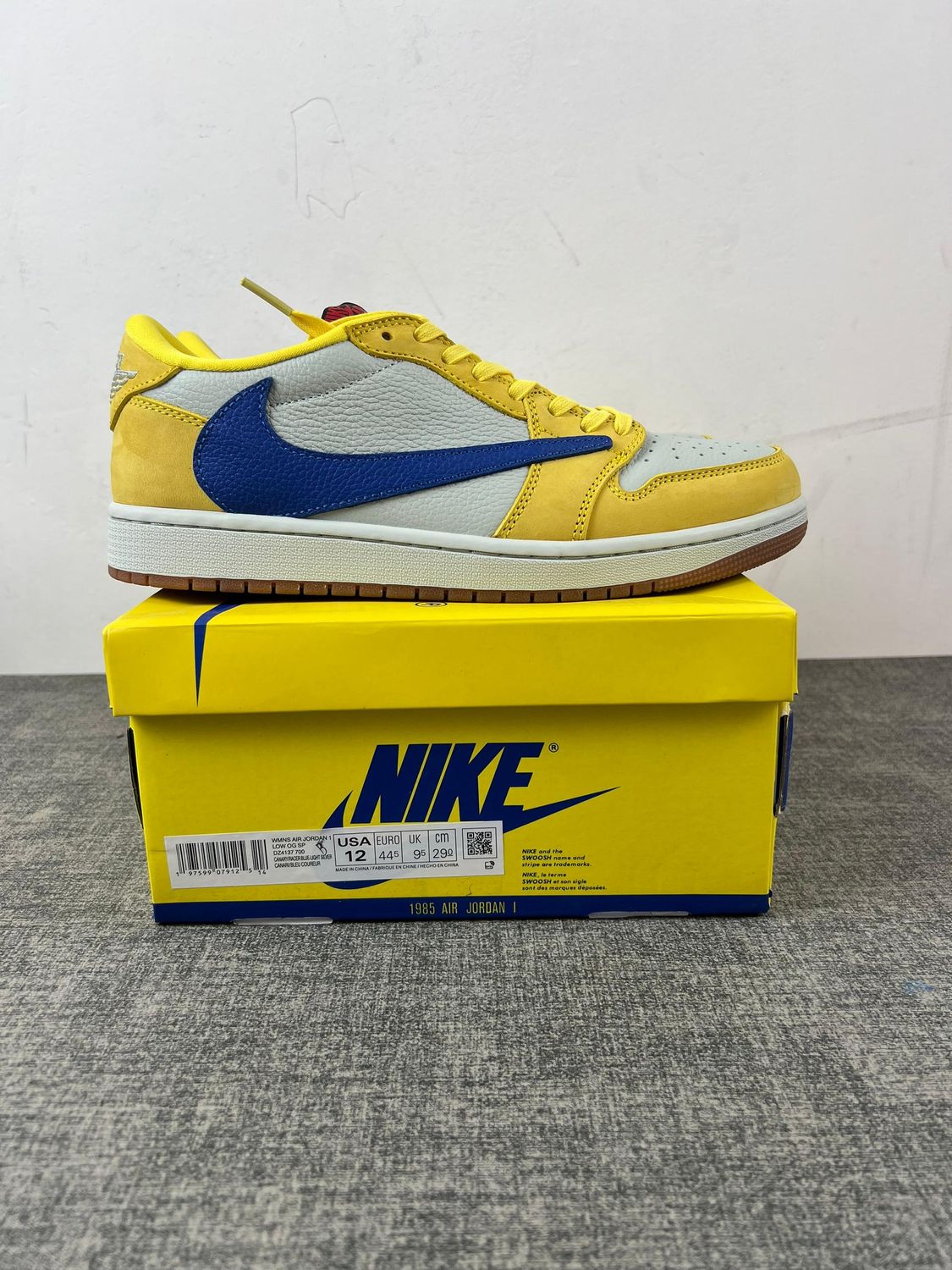 AJ1 Low Canary